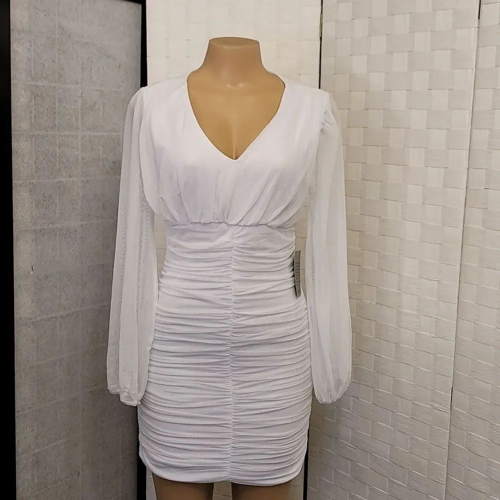 BRAND NEW LOVE X DESIGN RUCHED BODYCON LONG SLEEVE V NECK MINI  COCKTAIL… - Picture 3 of 14